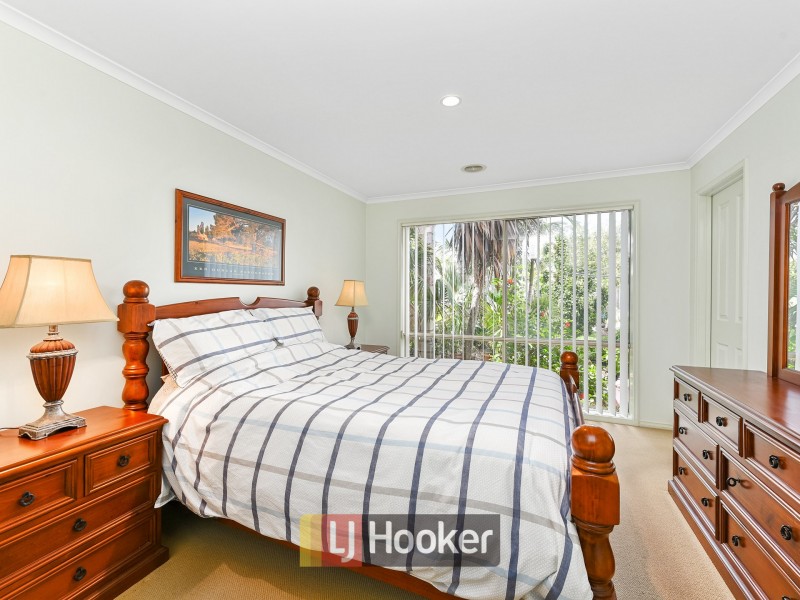28 Grice Quadrant, Pakenham VIC 3810