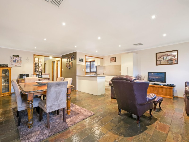 5 Mary Street, Hampton Park VIC 3976