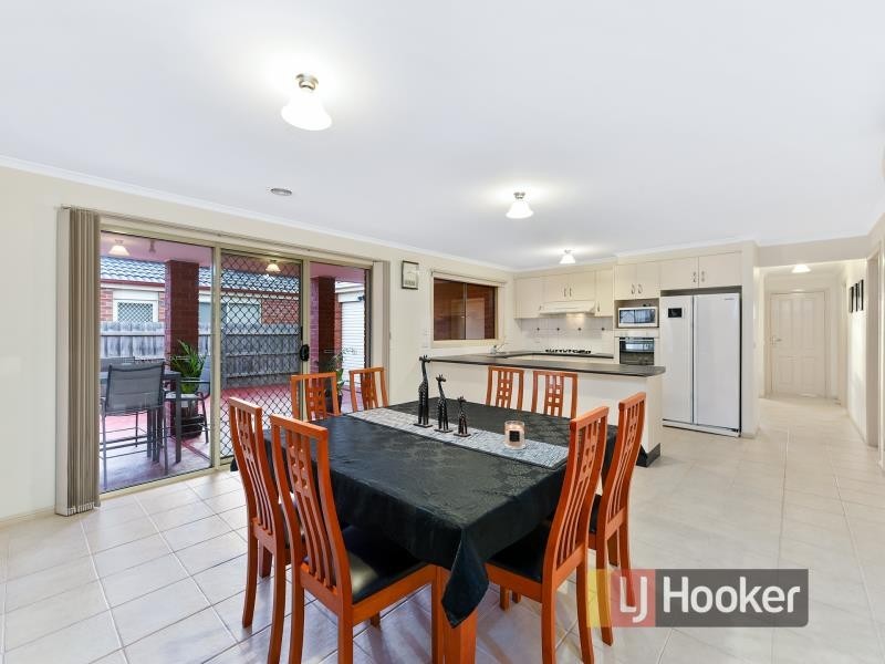 18 Terri Ester Drive, Berwick VIC 3806