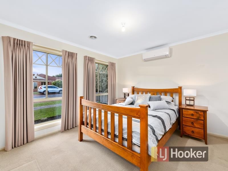 18 Terri Ester Drive, Berwick VIC 3806