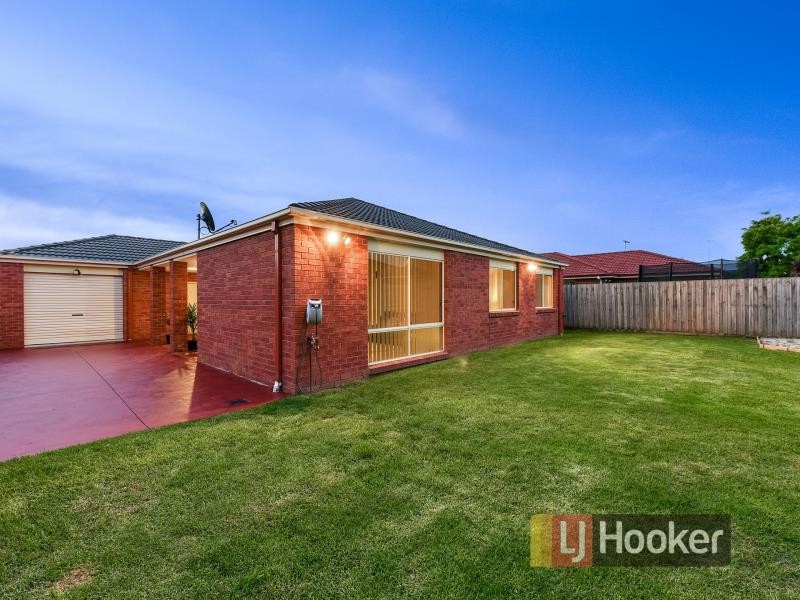 18 Terri Ester Drive, Berwick VIC 3806