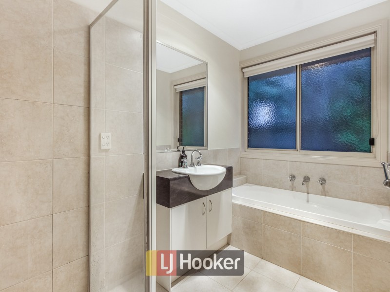 4 Pascuzzi Court, Hampton Park VIC 3976