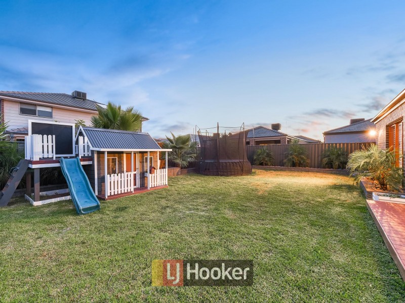 9 Ciliata Street, Cranbourne North VIC 3977