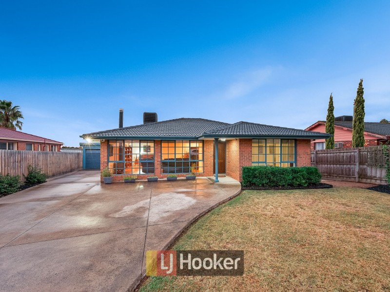 17 Willow Drive, Hampton Park VIC 3976