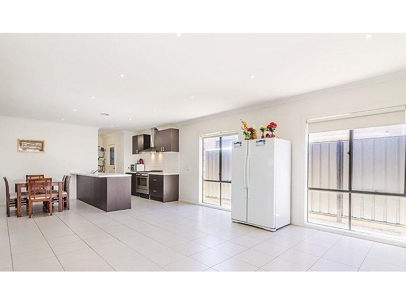 14 San Fratello Street, Clyde North VIC 3978