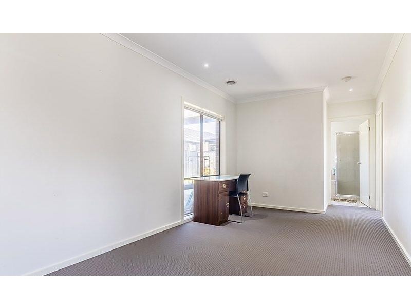 14 San Fratello Street, Clyde North VIC 3978