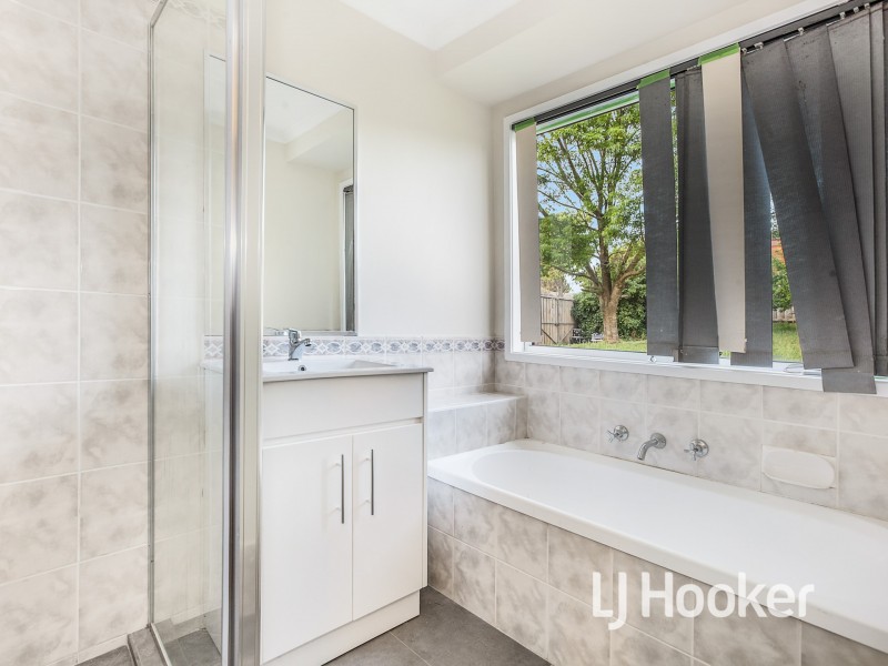 2 Craft Walk, Narre Warren South VIC 3805