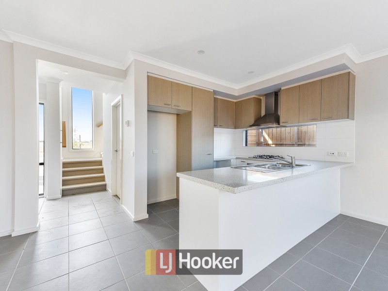 41 Barley Crescent, Clyde North VIC 3978