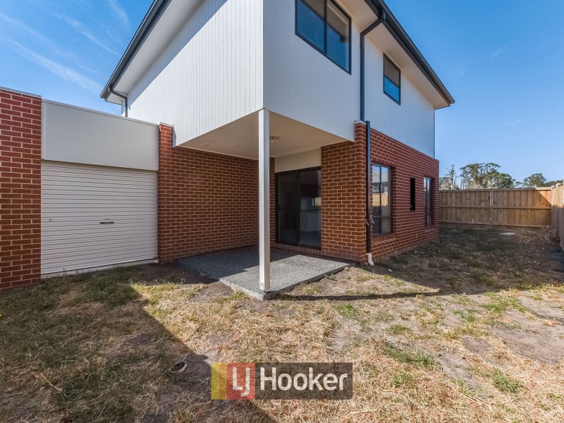 41 Barley Crescent, Clyde North VIC 3978