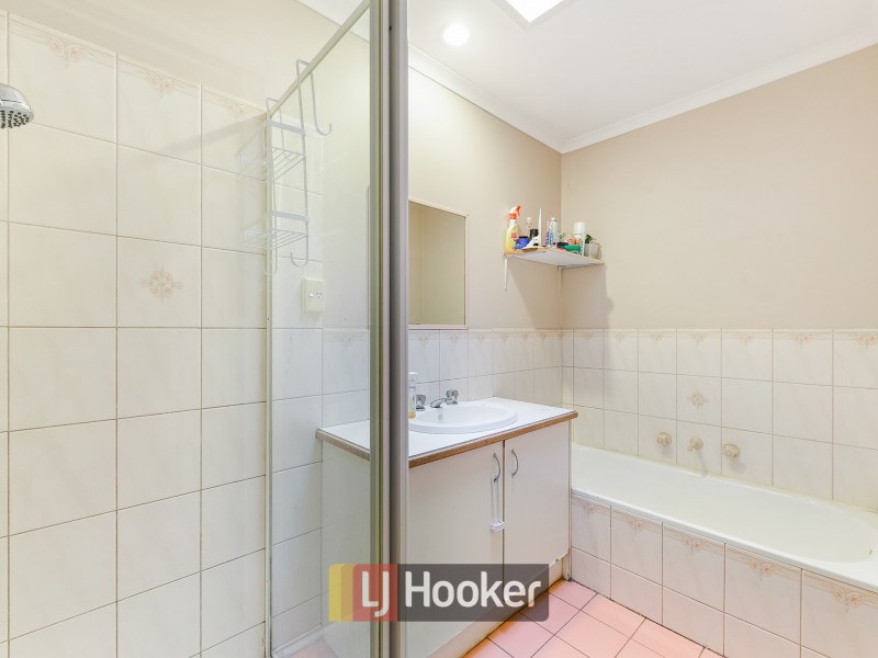 39 Raisell Road, Cranbourne West VIC 3977