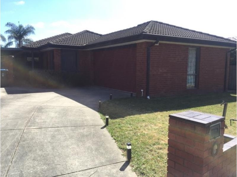 19 Sharpe Court, Berwick VIC 3806
