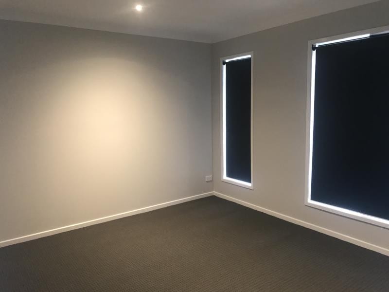 3 Dexter Crescent, Clyde North VIC 3978