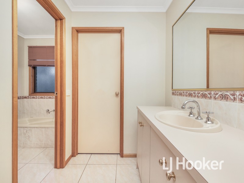 2 Daisy Court, Narre Warren South VIC 3805