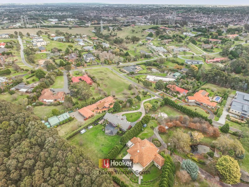 56-57 Caithwill Court, Narre Warren North VIC 3804