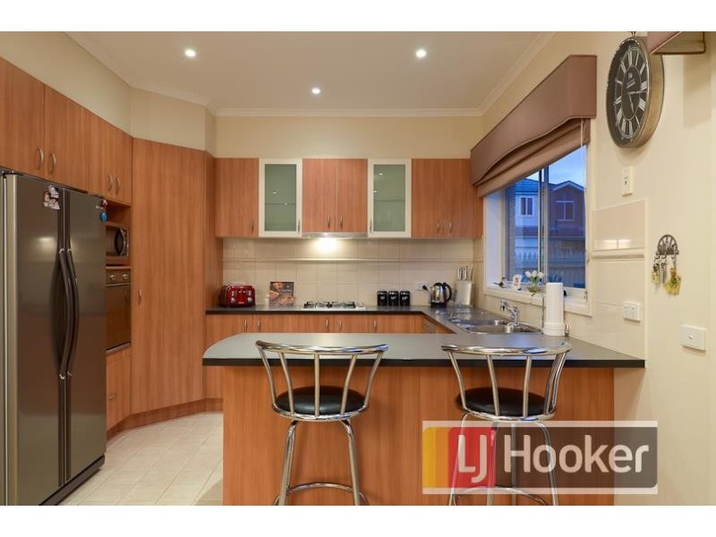 25 Amhurst Drive, Narre Warren South VIC 3805