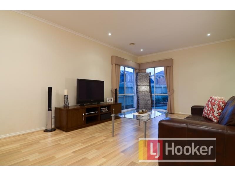 25 Amhurst Drive, Narre Warren South VIC 3805