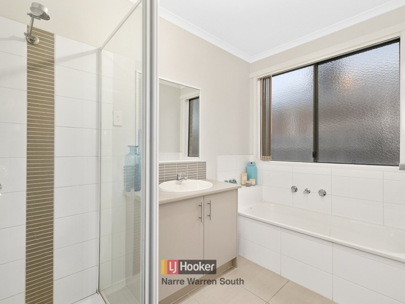 23 Lemon Thyme Way, Lynbrook VIC 3975