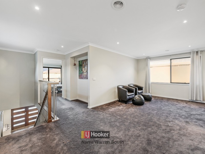 14 Herring Avenue, Cranbourne North VIC 3977