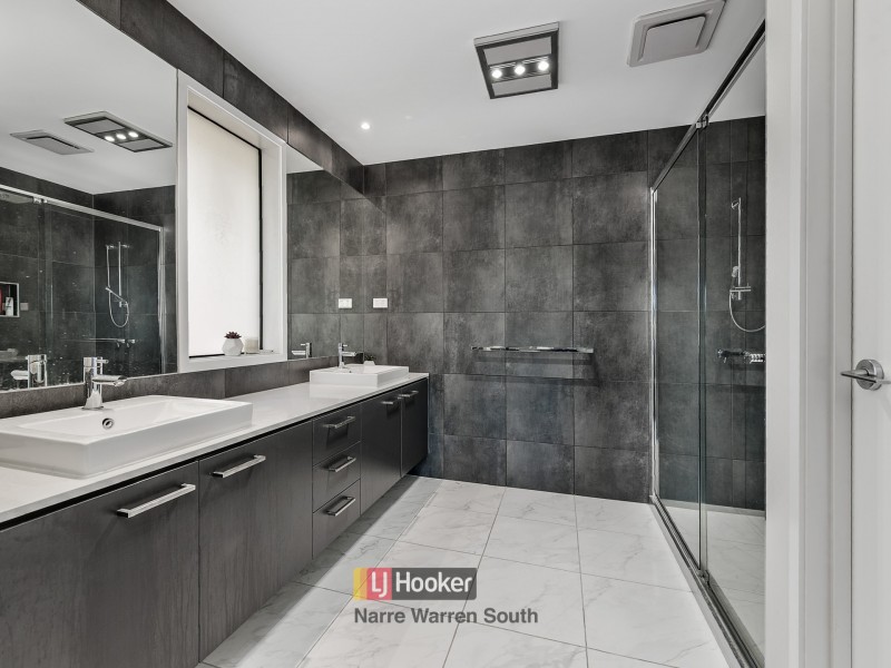 14 Herring Avenue, Cranbourne North VIC 3977