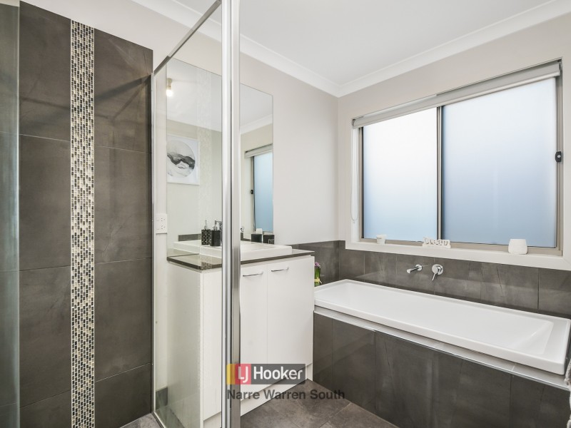 58 Pyrenees Road, Clyde VIC 3978