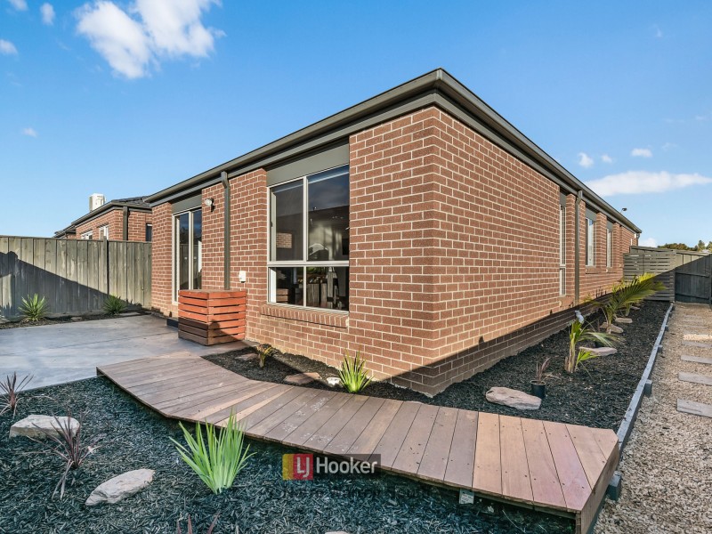 58 Pyrenees Road, Clyde VIC 3978