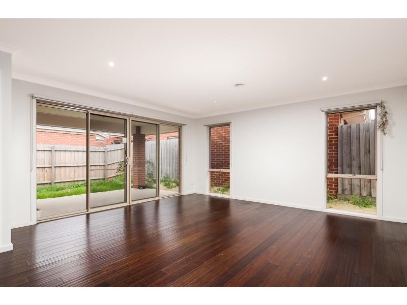 1 Bay Laurel Court, Lynbrook VIC 3975