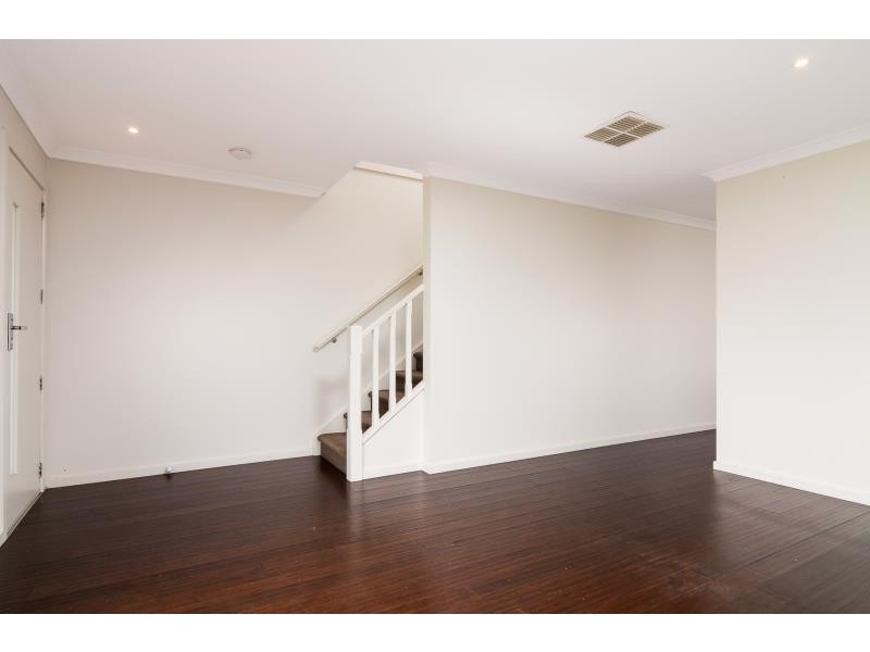 1 Bay Laurel Court, Lynbrook VIC 3975