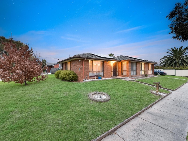 1 Margaret Court, Hampton Park VIC 3976