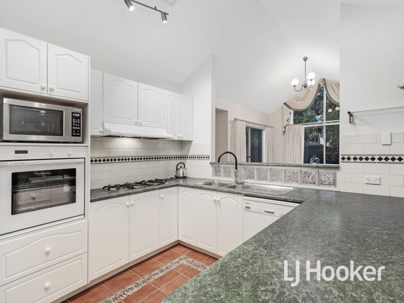 7 Blue Jay Court, Narre Warren South VIC 3805