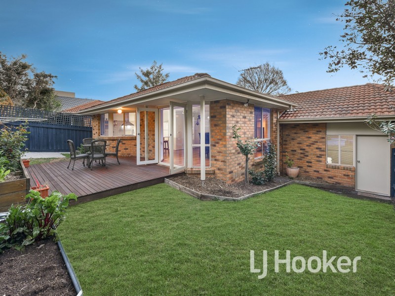 2/50 Langmore Lane, Berwick VIC 3806