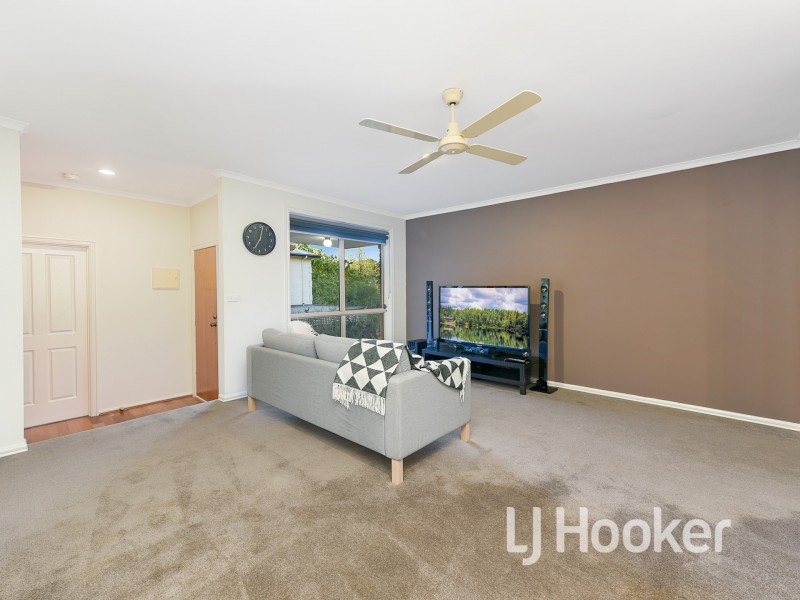 2/50 Langmore Lane, Berwick VIC 3806
