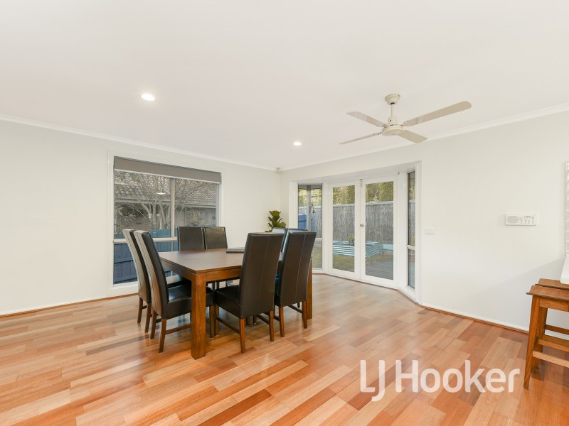 2/50 Langmore Lane, Berwick VIC 3806