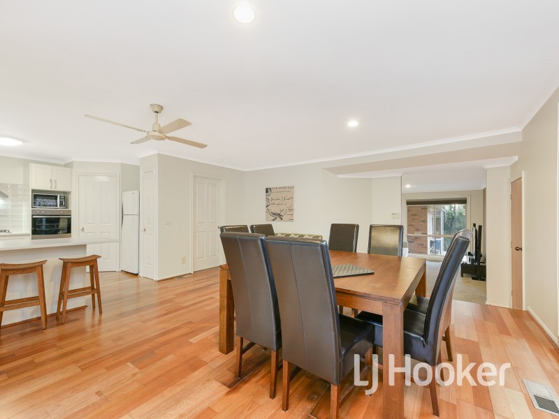 2/50 Langmore Lane, Berwick VIC 3806