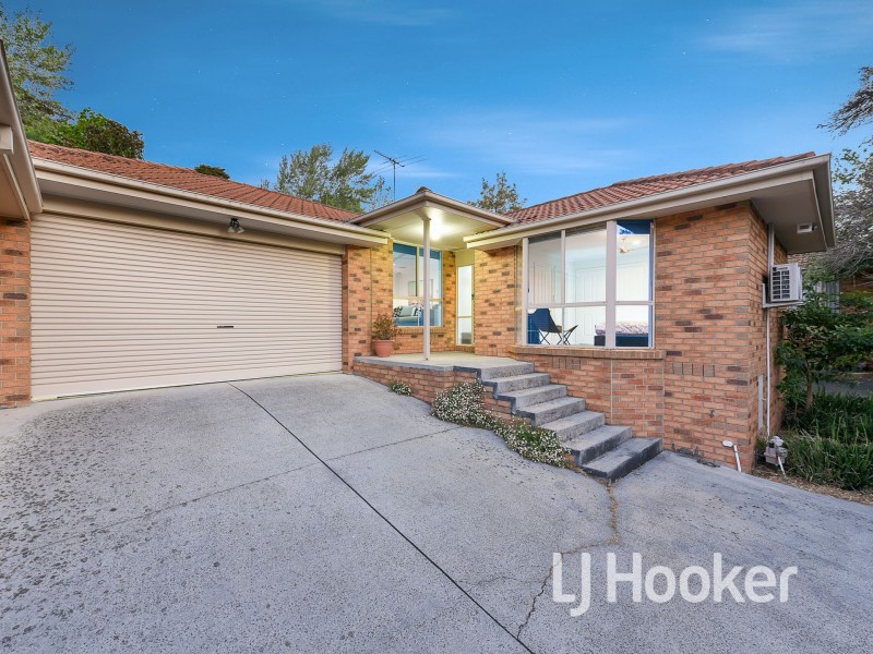 2/50 Langmore Lane, Berwick VIC 3806