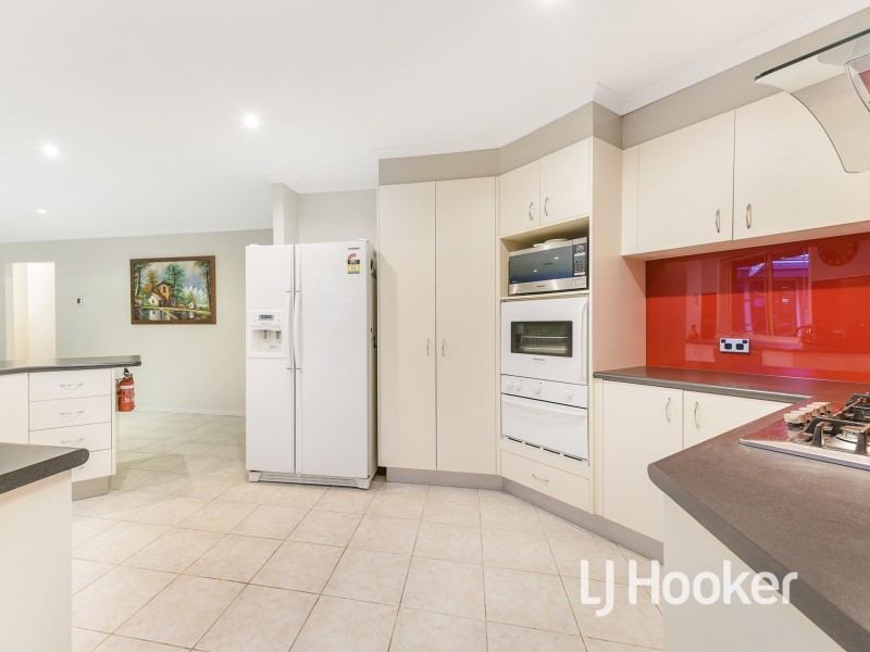 10 Marella Place, Narre Warren South VIC 3805