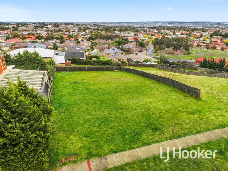 13 Constitution Rise, Berwick VIC 3806