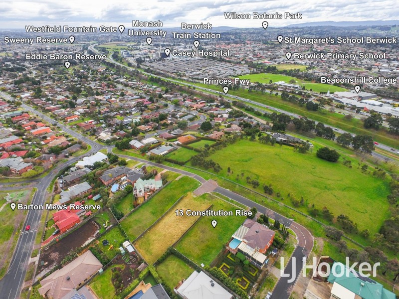 13 Constitution Rise, Berwick VIC 3806