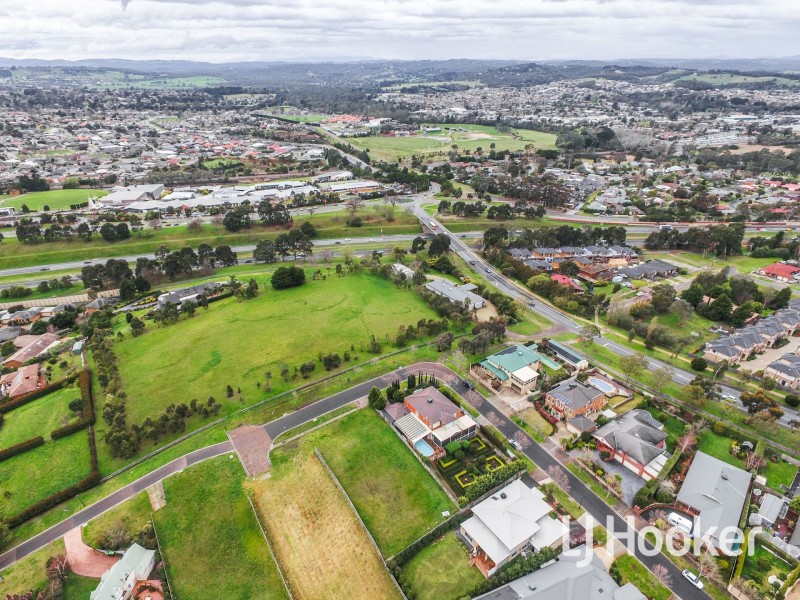 13 Constitution Rise, Berwick VIC 3806