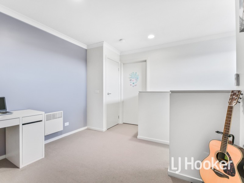 10 Park Orchard Drive, Pakenham VIC 3810