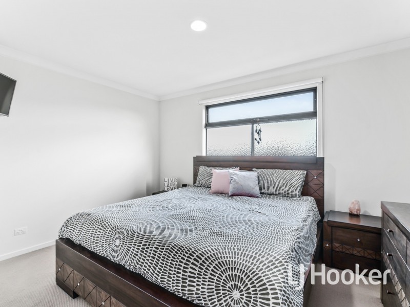 10 Park Orchard Drive, Pakenham VIC 3810