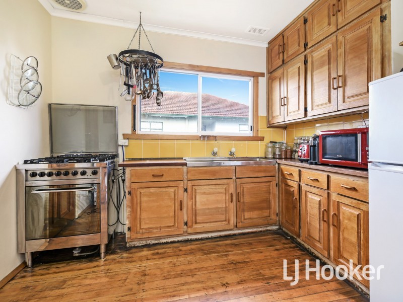 6 Ti-Tree Drive, Doveton VIC 3177