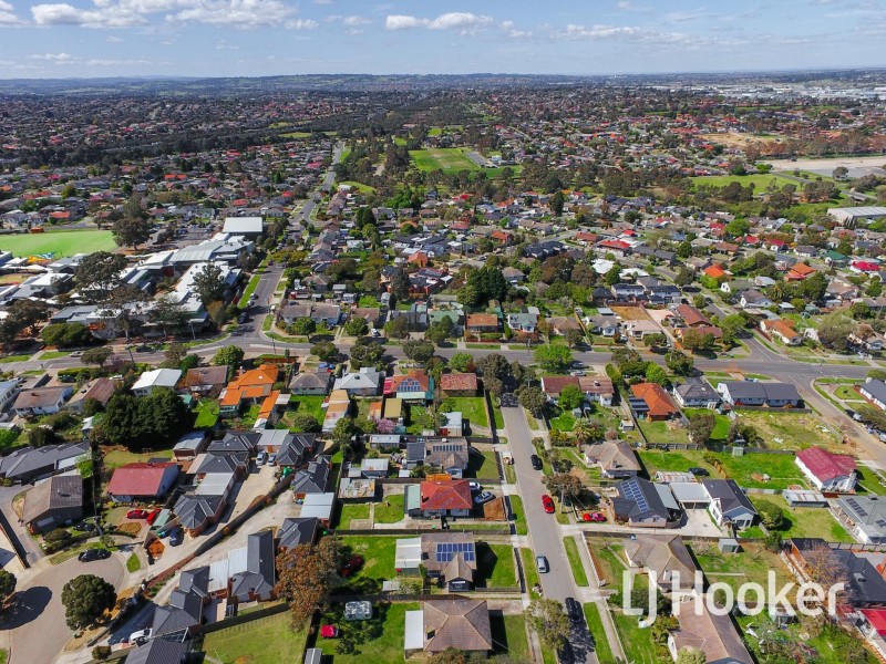6 Ti-Tree Drive, Doveton VIC 3177