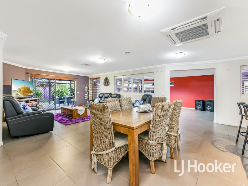 85 Robinswood Parade, Narre Warren South VIC 3805