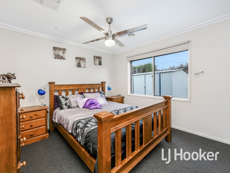 85 Robinswood Parade, Narre Warren South VIC 3805