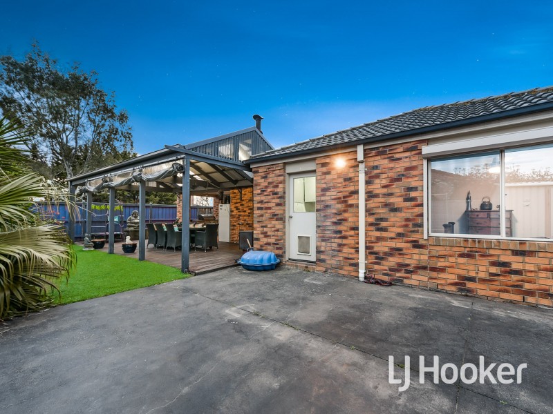 85 Robinswood Parade, Narre Warren South VIC 3805