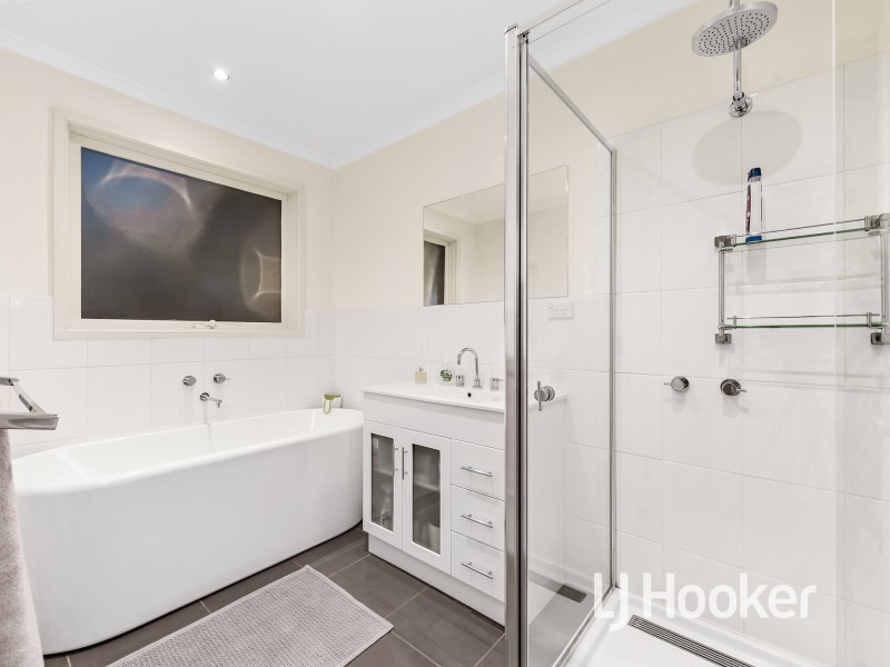 21 Bosco Close, Narre Warren VIC 3805