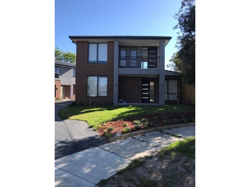 1/5 Dortad Court, Hampton Park VIC 3976