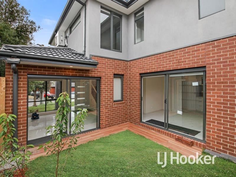 1/5 Dortad Court, Hampton Park VIC 3976