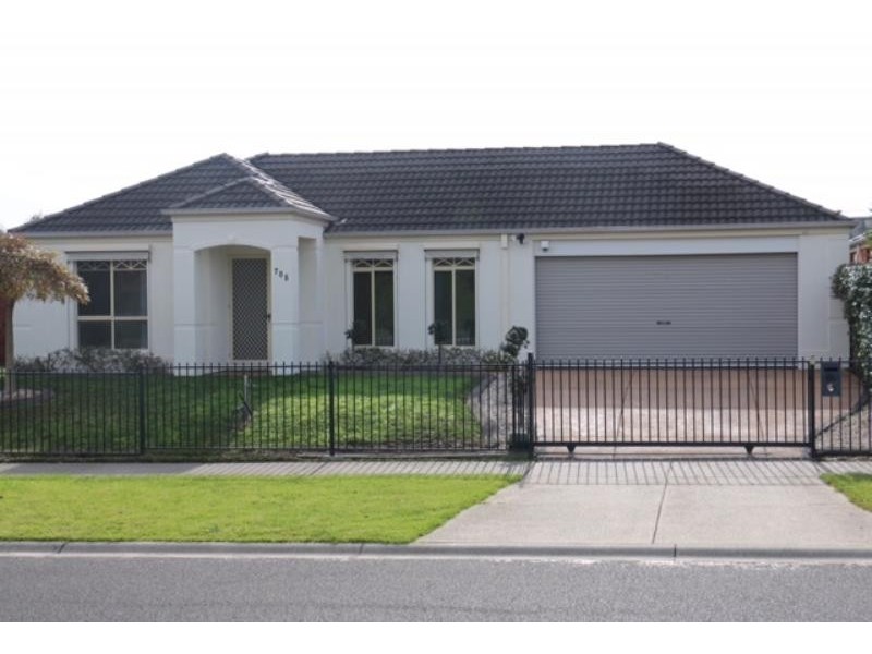 705 Glasscocks Road, Narre Warren South VIC 3805