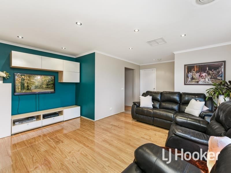 5 Meredith Crescent, Hampton Park VIC 3976